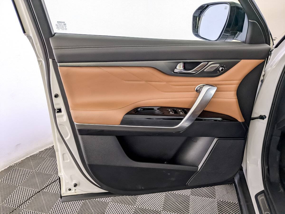 Changan CS95 с пробегом — 2023 год. Фото: #18