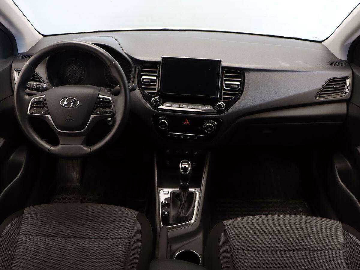 Hyundai Solaris с пробегом — 2020 год. Фото: #8
