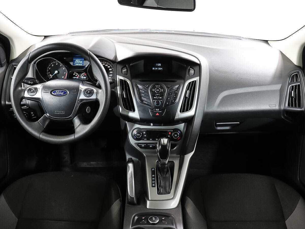 Ford Focus с пробегом — 2013 год. Фото: #10