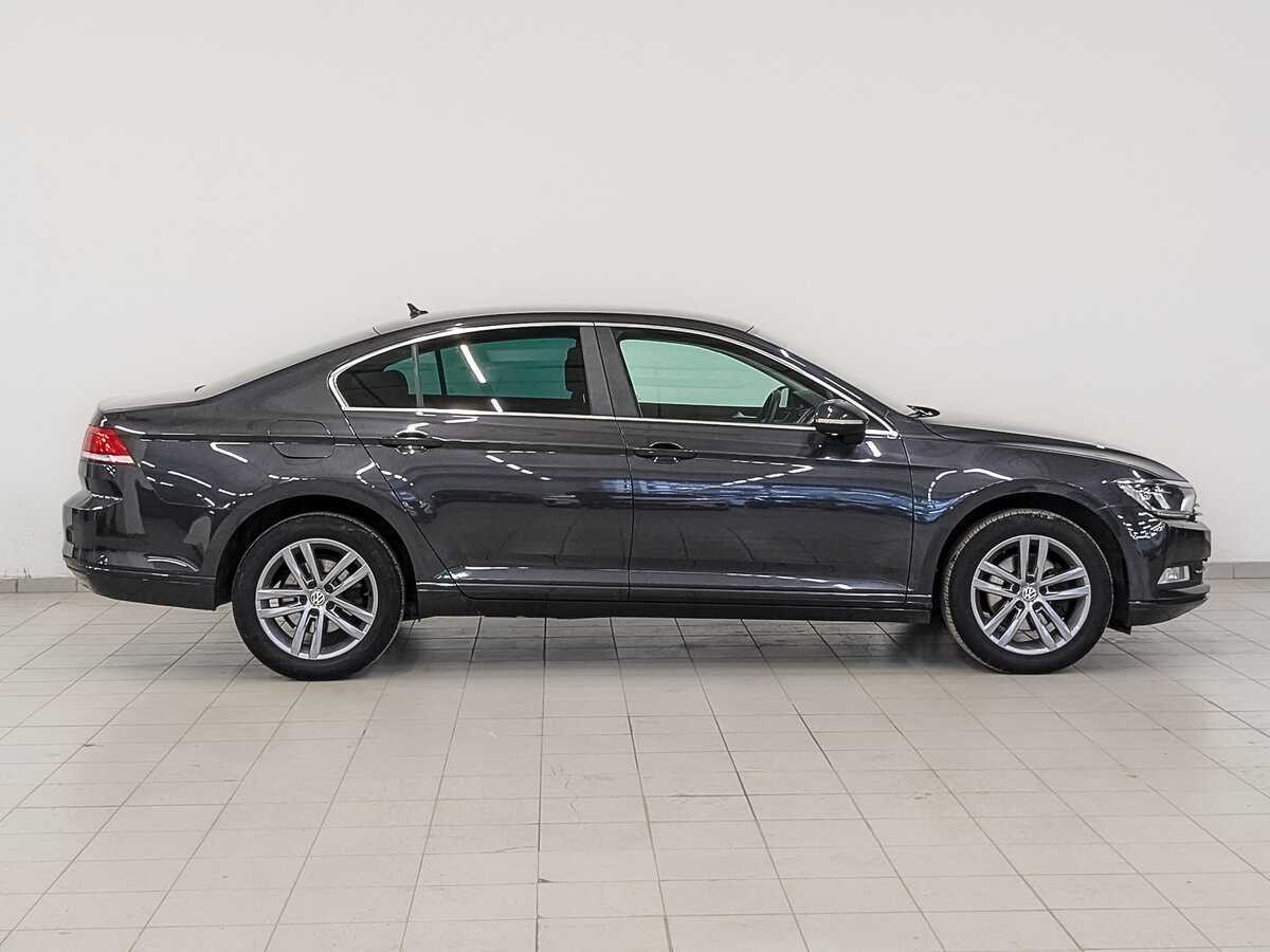 Volkswagen Passat с пробегом — 2019 год. Фото: #3