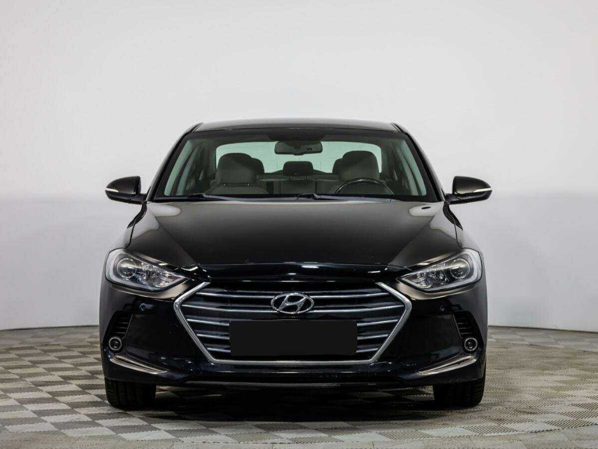 Hyundai Elantra с пробегом — 2018 год. Фото: #0