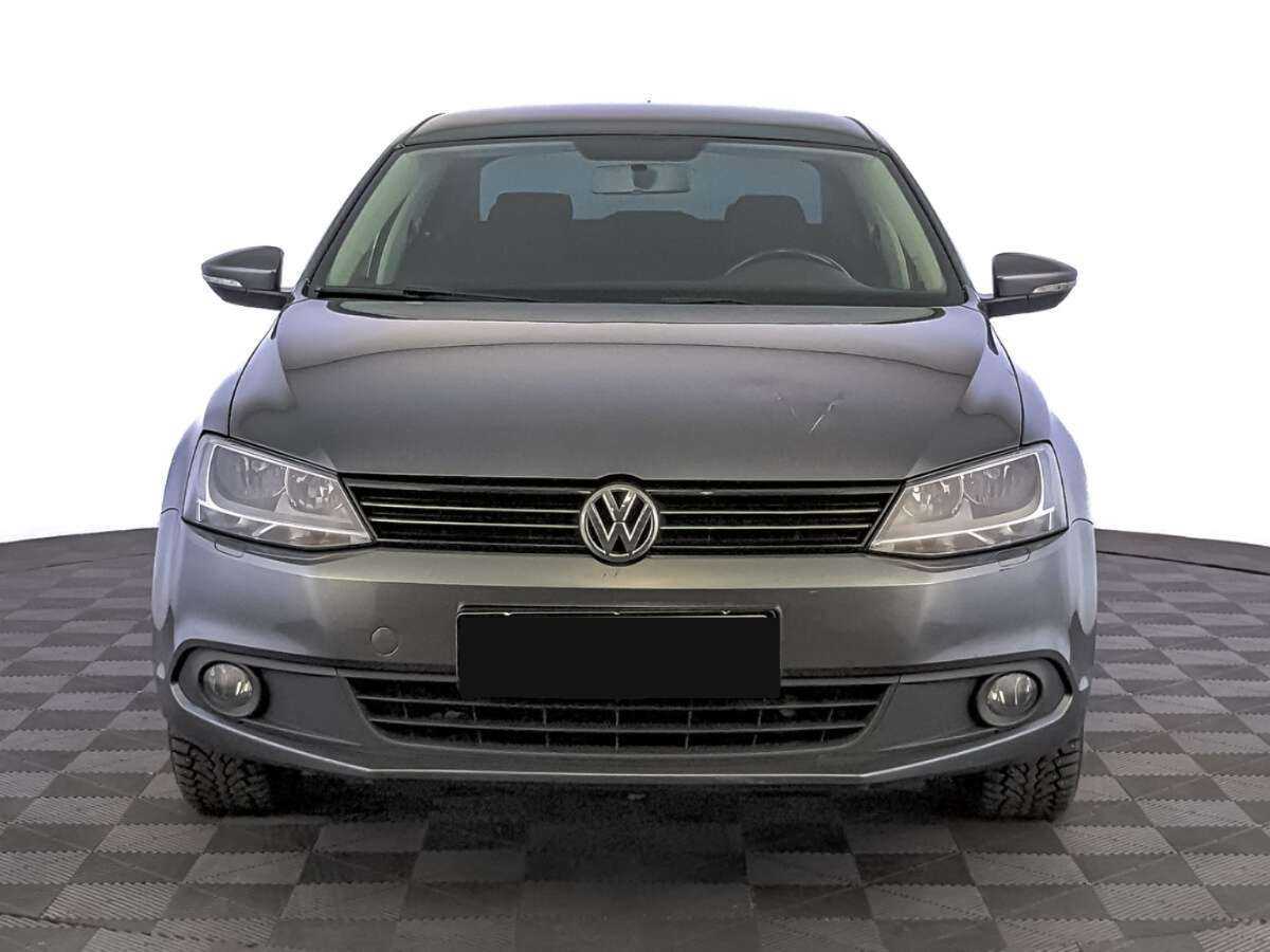 Volkswagen Jetta с пробегом — 2012 год. Фото: #1