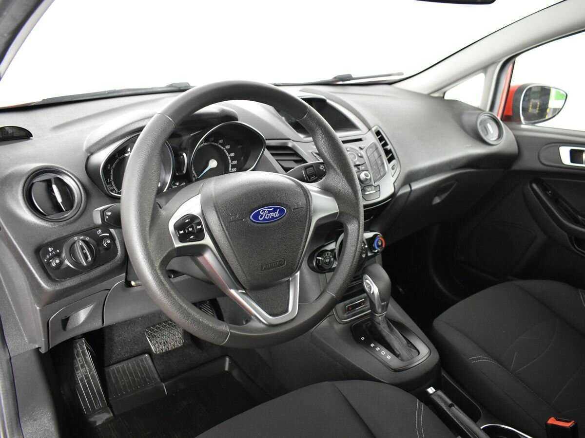 Ford Fiesta с пробегом — 2019 год. Фото: #6