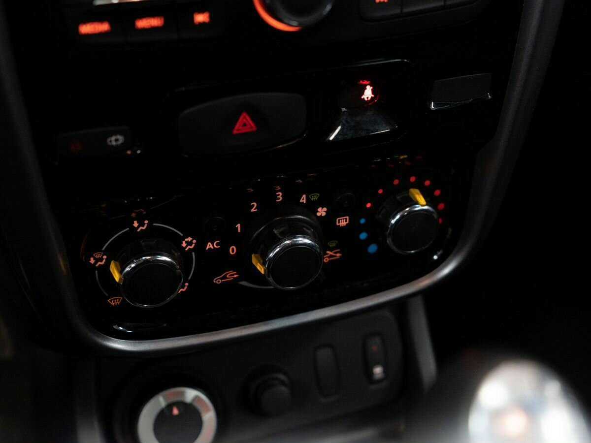 Renault Duster с пробегом — 2013 год. Фото: #10