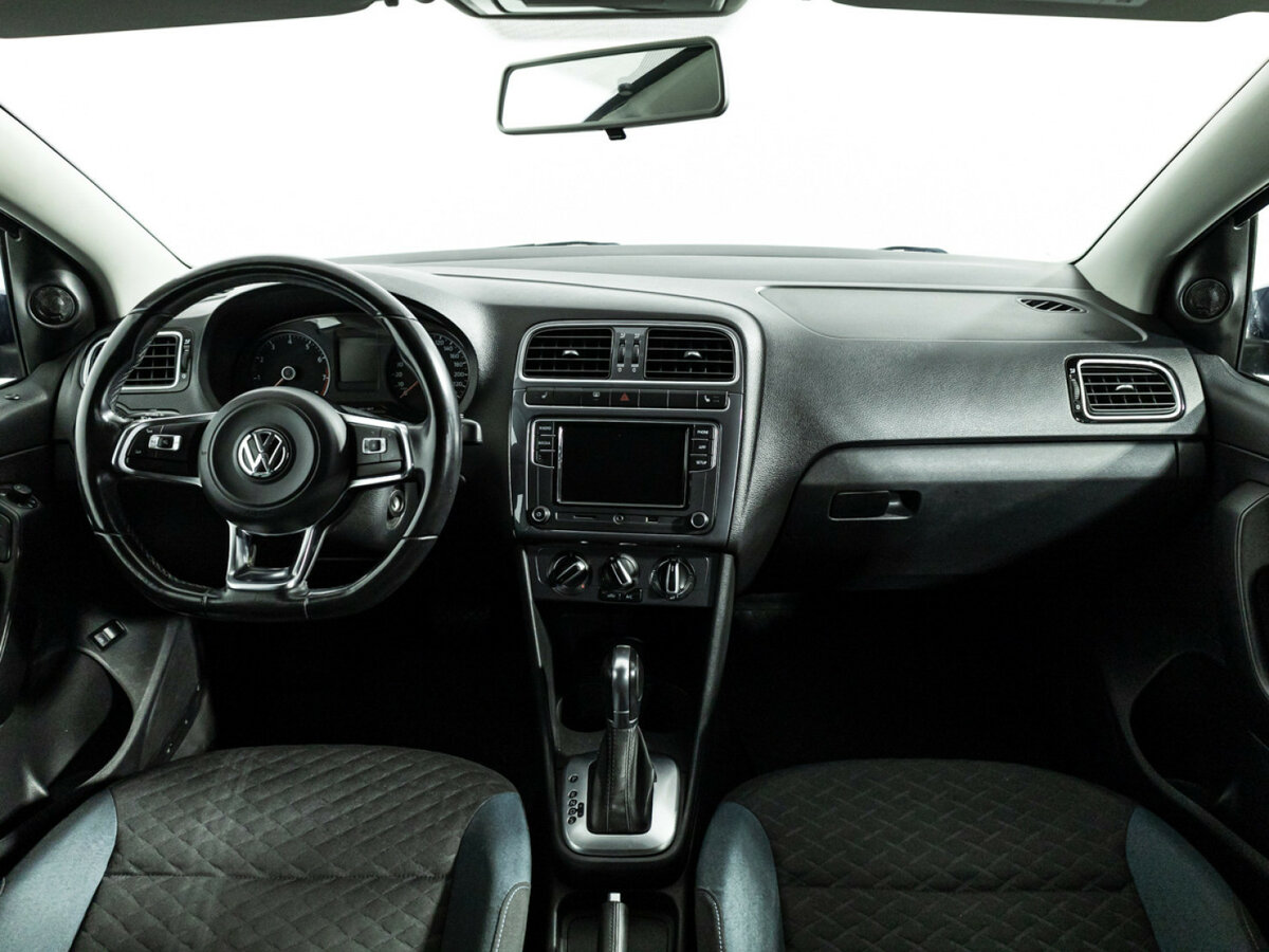 Volkswagen Polo с пробегом — 2020 год. Фото: #12