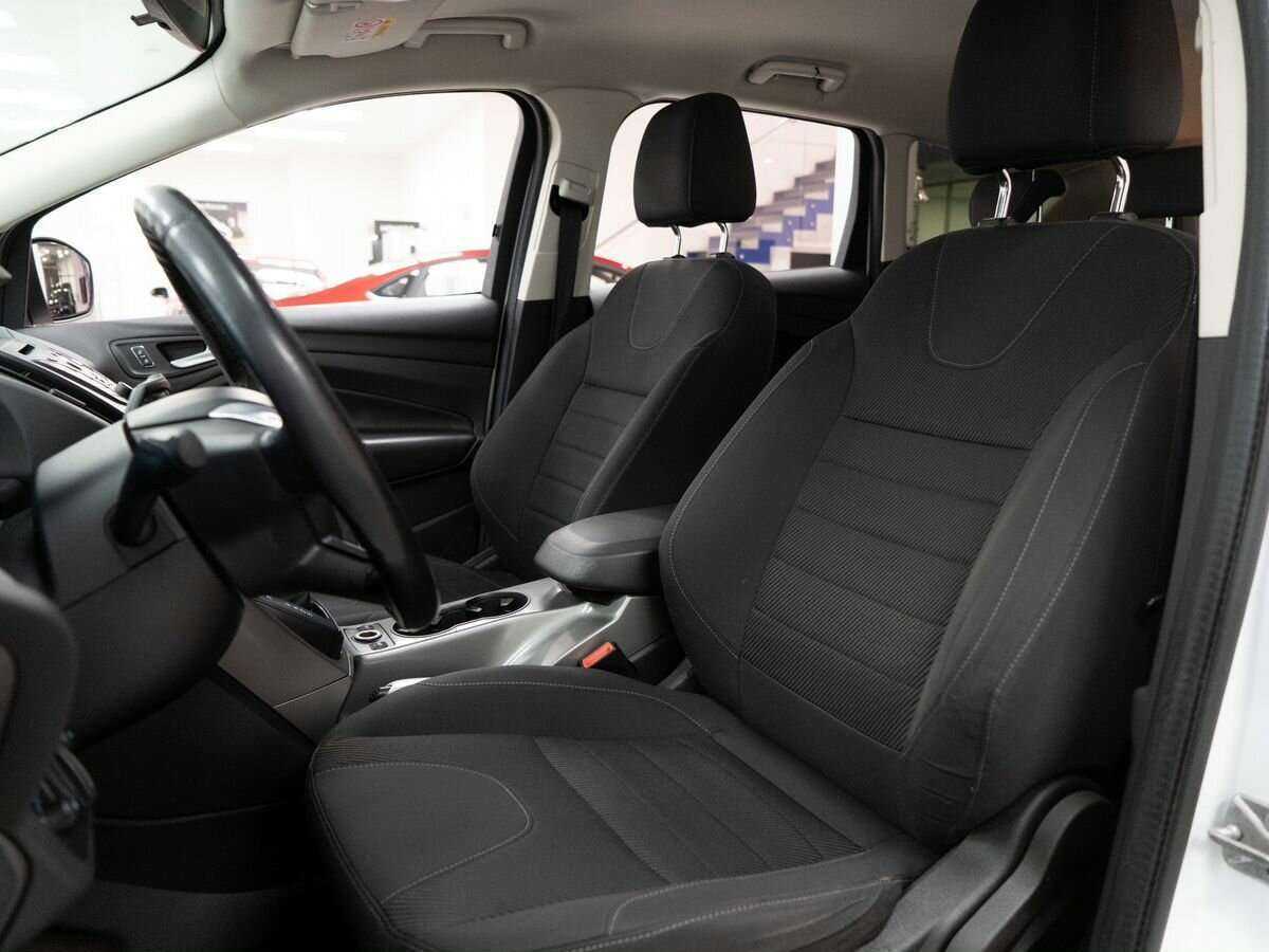 Ford Kuga с пробегом — 2014 год. Фото: #5