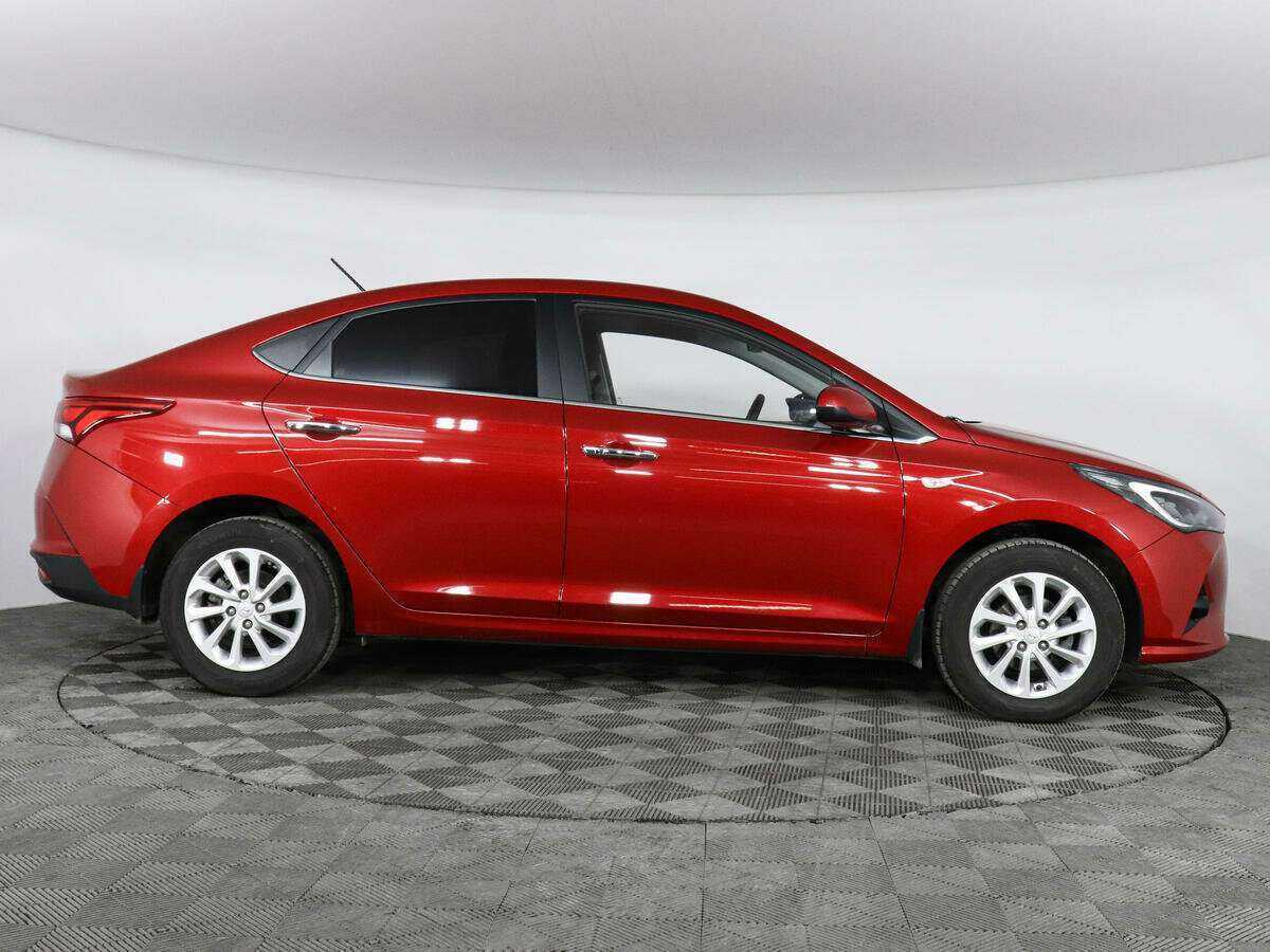 Hyundai Solaris с пробегом — 2021 год. Фото: #3