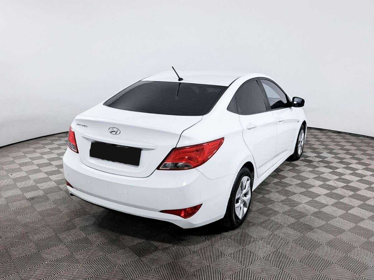 Hyundai Solaris с пробегом — 2016 год. Фото: #3