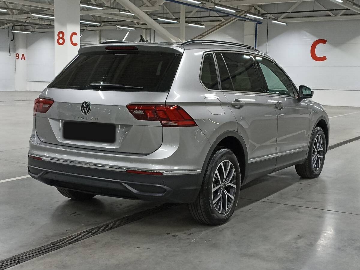 Volkswagen Tiguan с пробегом — 2021 год. Фото: #4