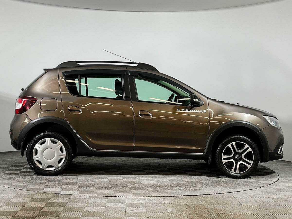 Renault Sandero с пробегом — 2019 год. Фото: #7