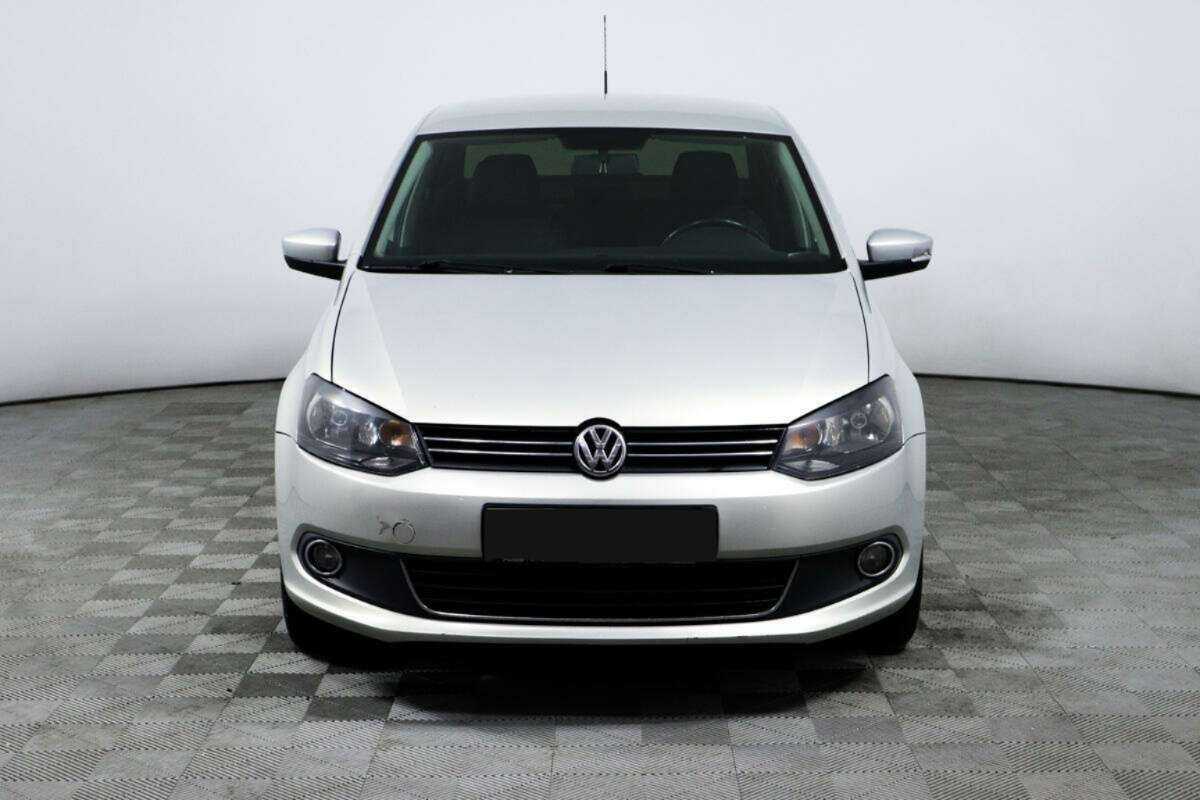 Volkswagen Polo с пробегом — 2012 год. Фото: #1
