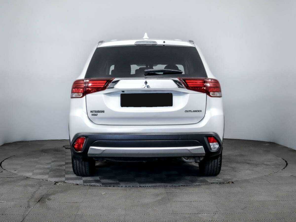 Mitsubishi Outlander с пробегом — 2018 год. Фото: #4
