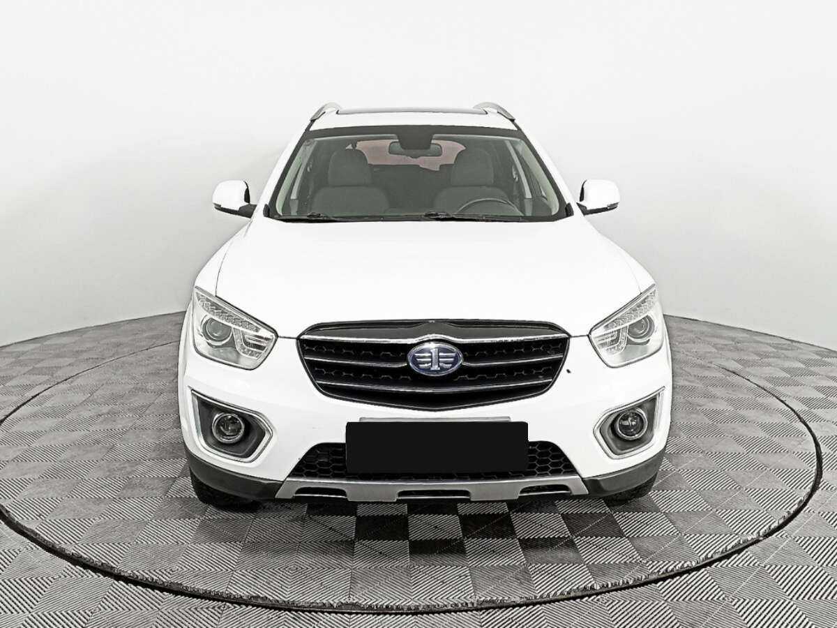 FAW Besturn X80 с пробегом — 2017 год. Фото: #1