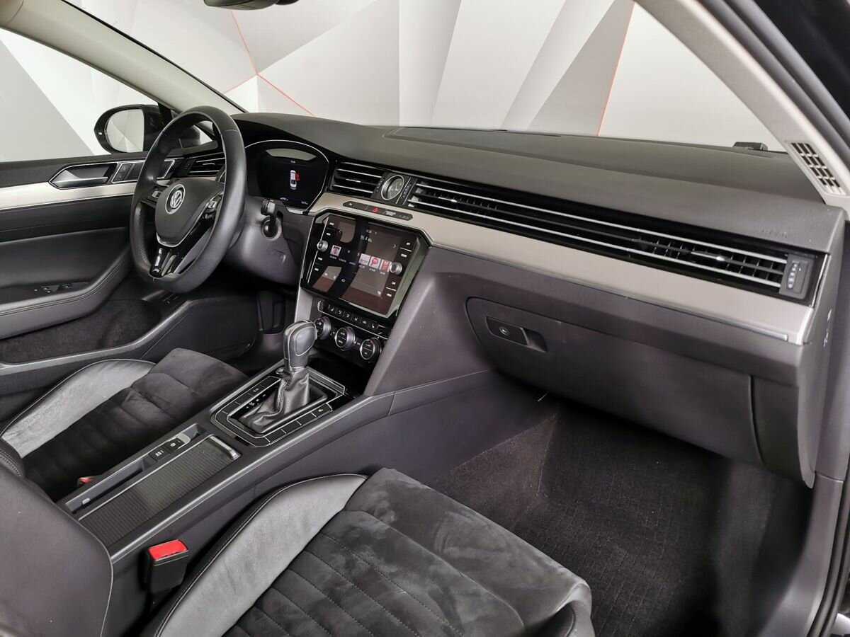 Volkswagen Passat с пробегом — 2019 год. Фото: #8