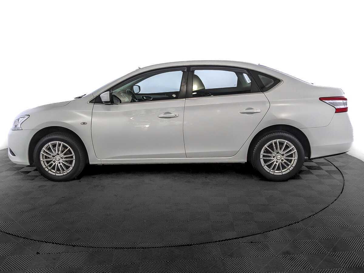 Nissan Sentra с пробегом — 2015 год. Фото: #7
