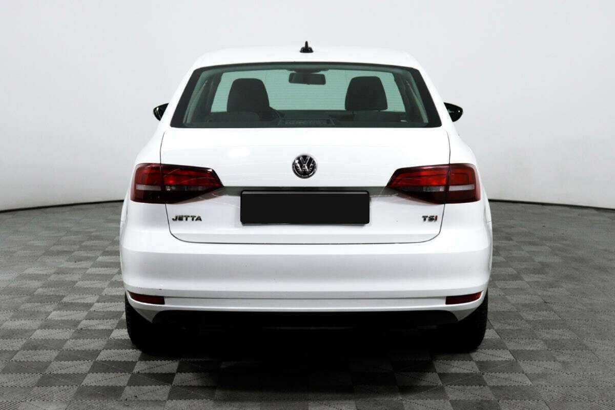 Volkswagen Jetta с пробегом — 2018 год. Фото: #5