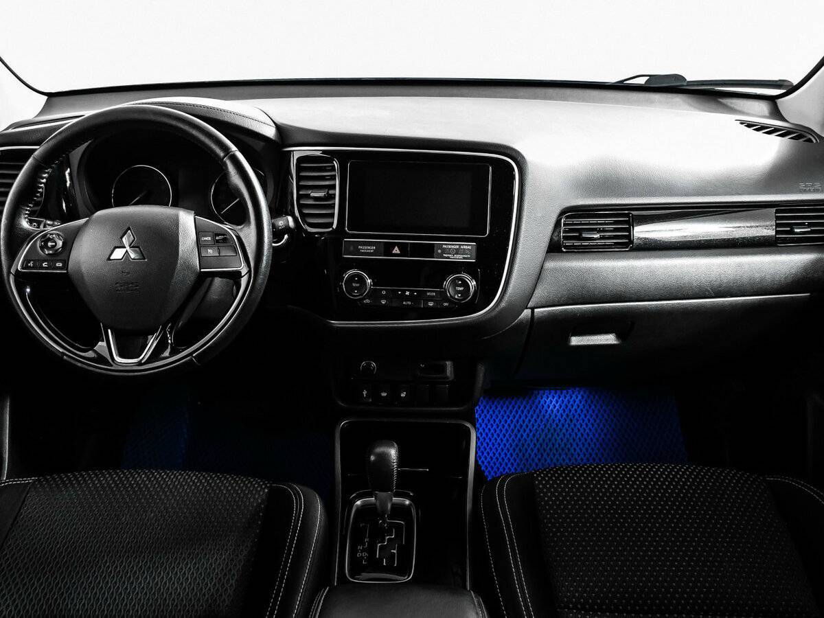 Mitsubishi Outlander с пробегом — 2019 год. Фото: #10