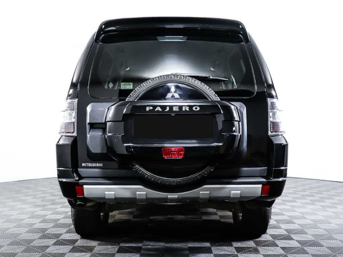 Mitsubishi Pajero с пробегом — 2012 год. Фото: #6