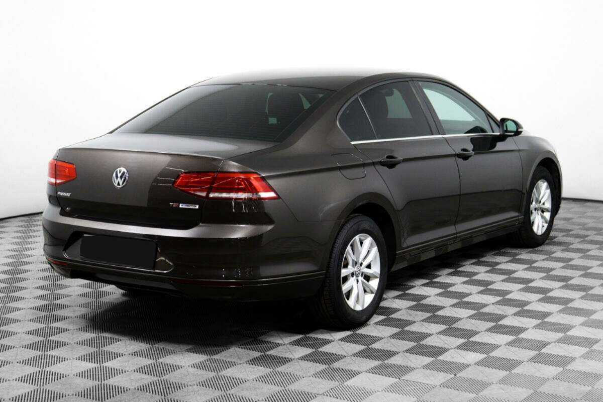 Volkswagen Passat с пробегом — 2016 год. Фото: #4