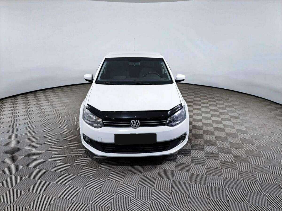 Volkswagen Polo с пробегом — 2012 год. Фото: #0