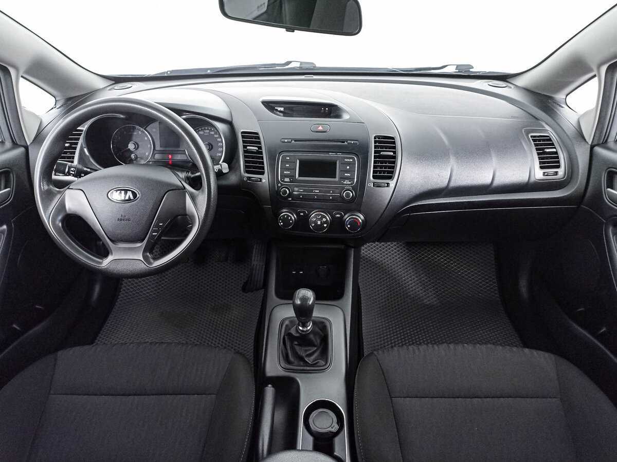 Kia Cerato с пробегом — 2014 год. Фото: #11