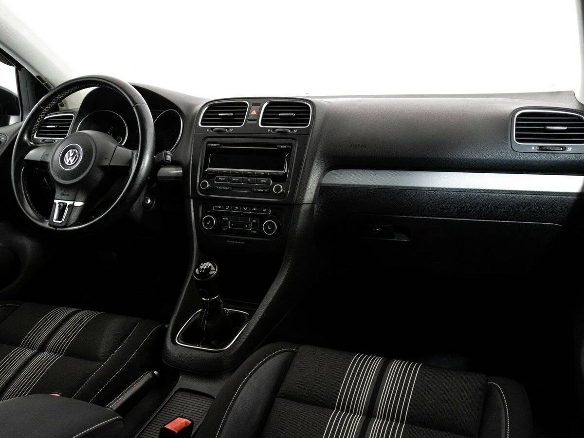 Volkswagen Golf с пробегом — 2012 год. Фото: #8