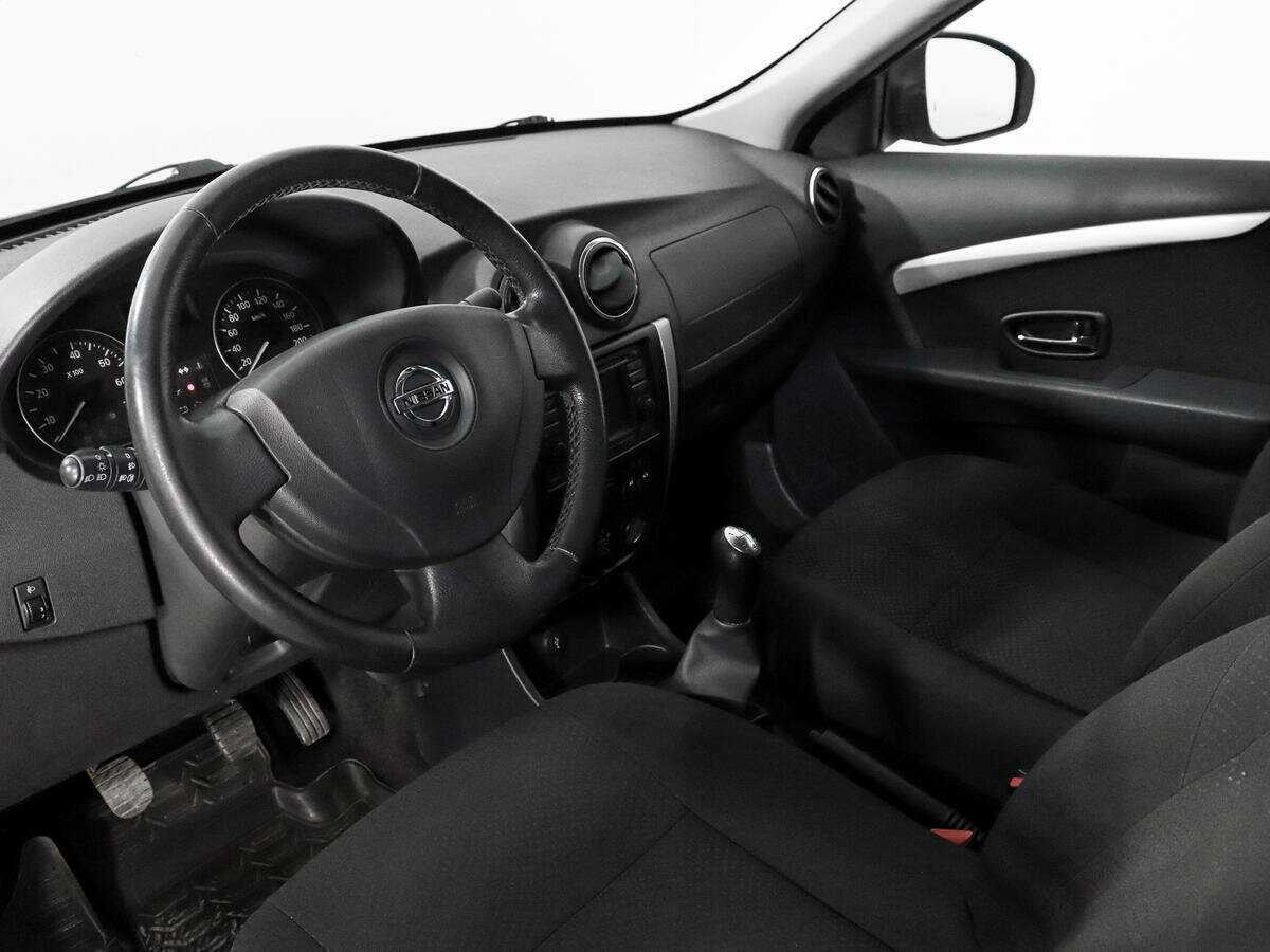 Nissan Almera с пробегом — 2015 год. Фото: #6