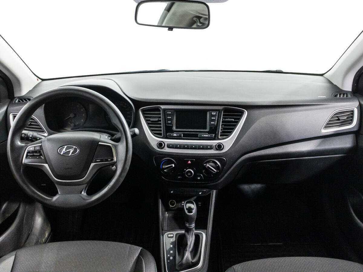 Hyundai Solaris с пробегом — 2017 год. Фото: #12