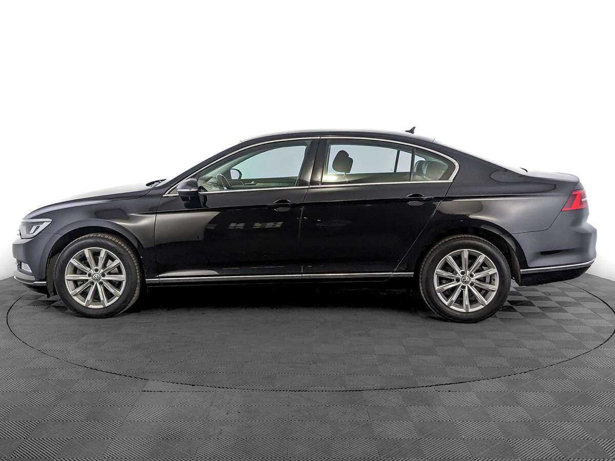 Volkswagen Passat с пробегом — 2017 год. Фото: #7