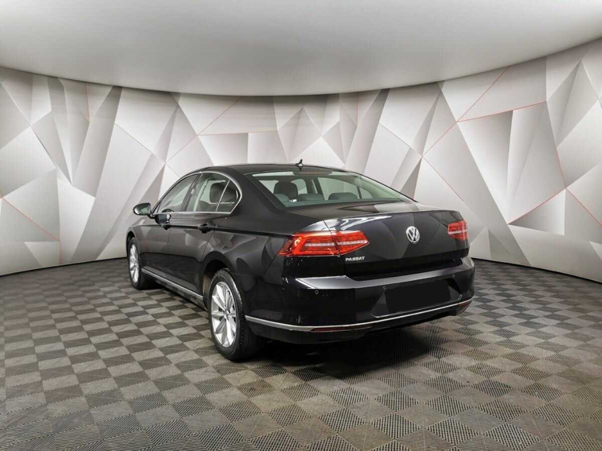 Volkswagen Passat с пробегом — 2019 год. Фото: #3