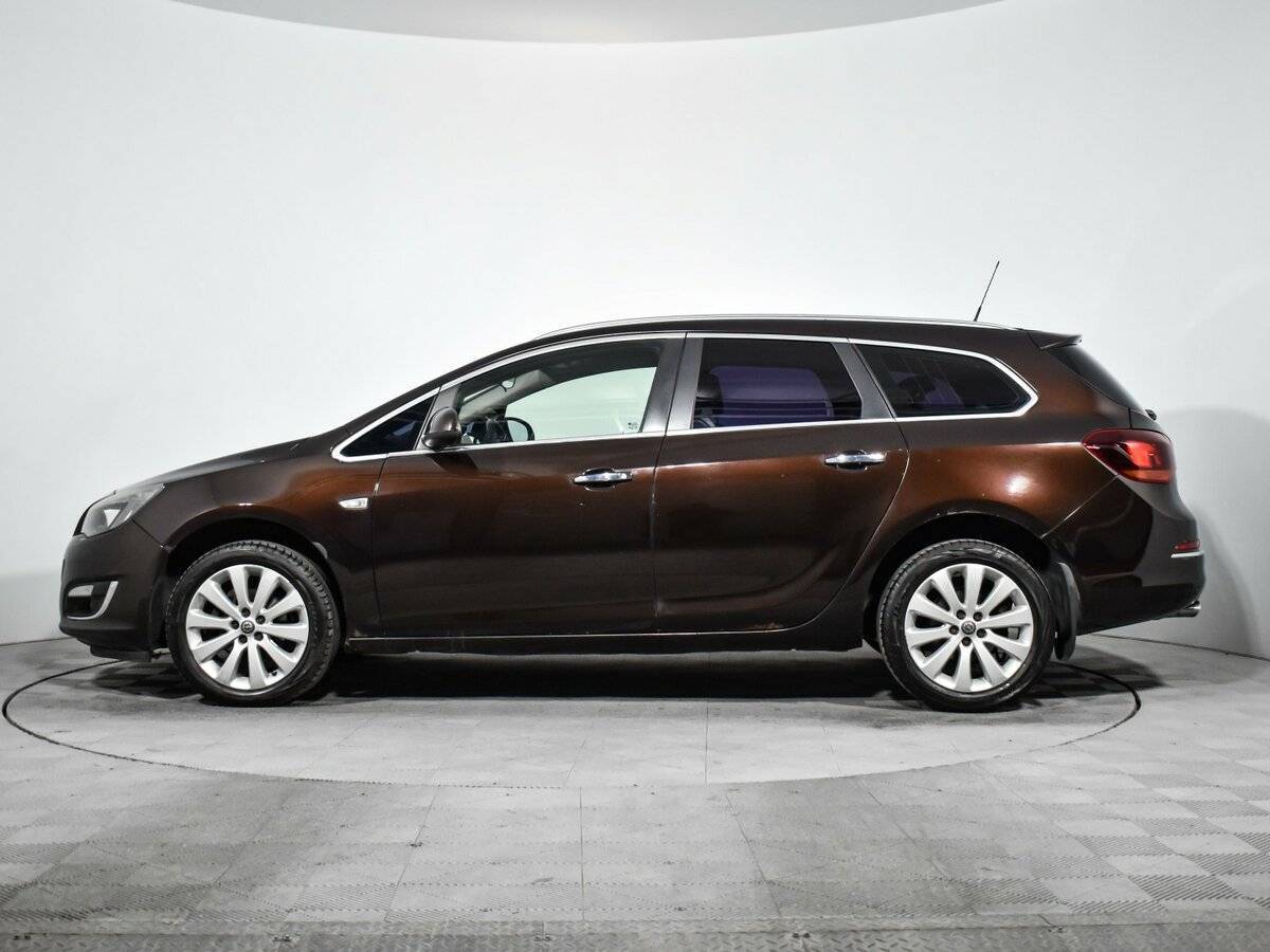 Opel Astra с пробегом — 2013 год. Фото: #7