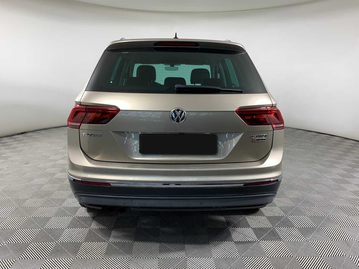 Volkswagen Tiguan с пробегом — 2017 год. Фото: #5
