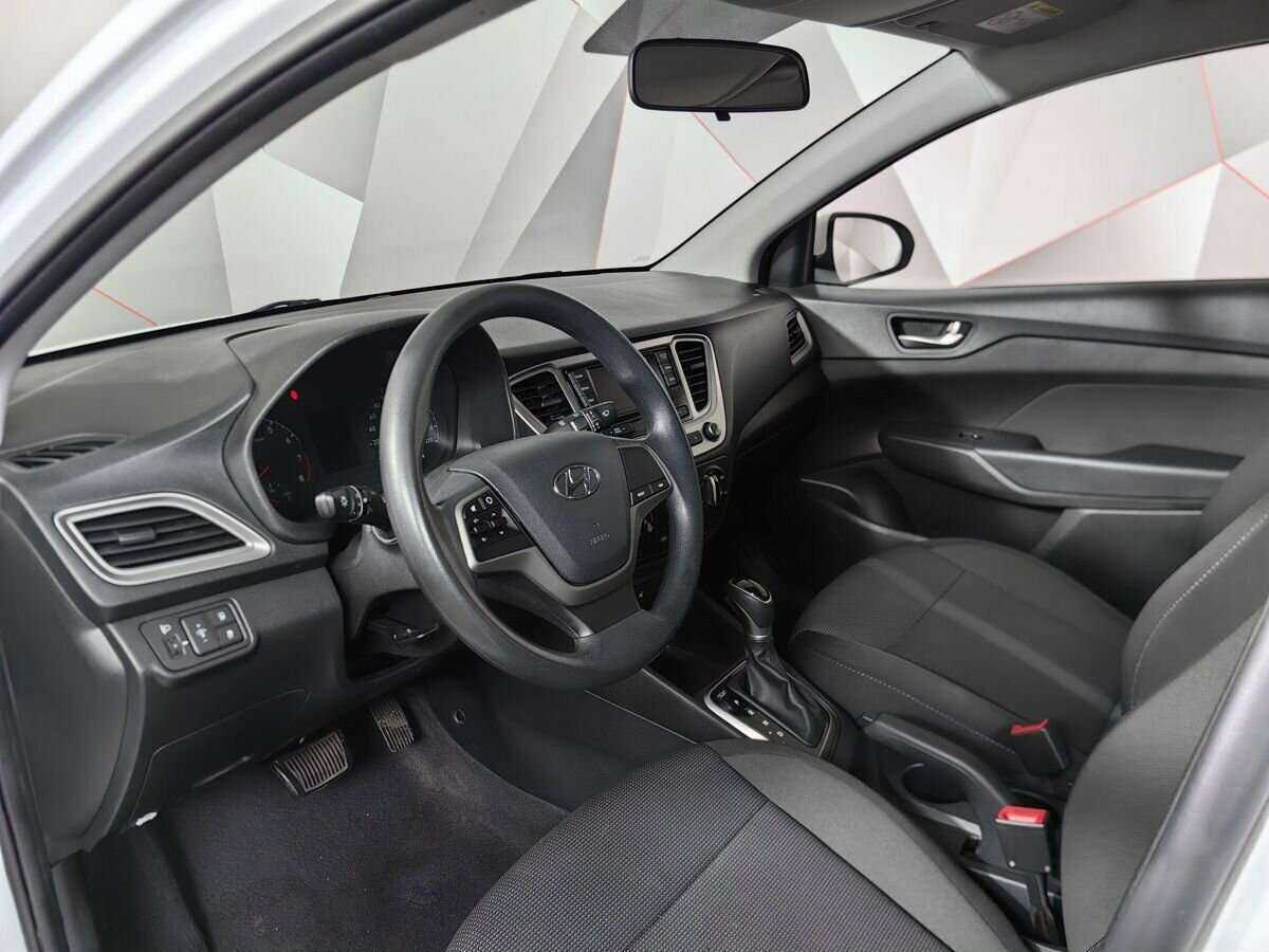Hyundai Solaris с пробегом — 2019 год. Фото: #12