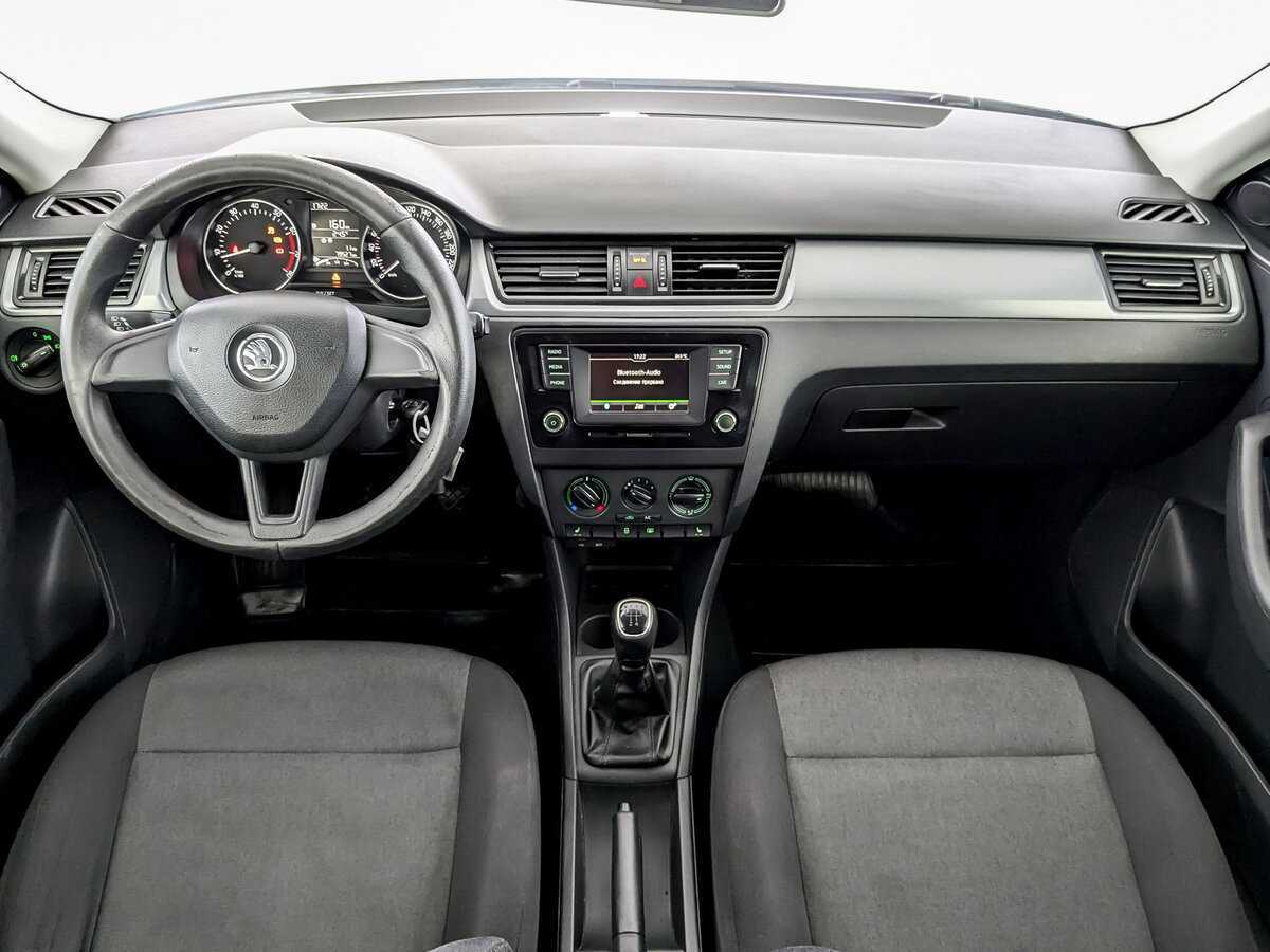 Skoda Rapid с пробегом — 2017 год. Фото: #13