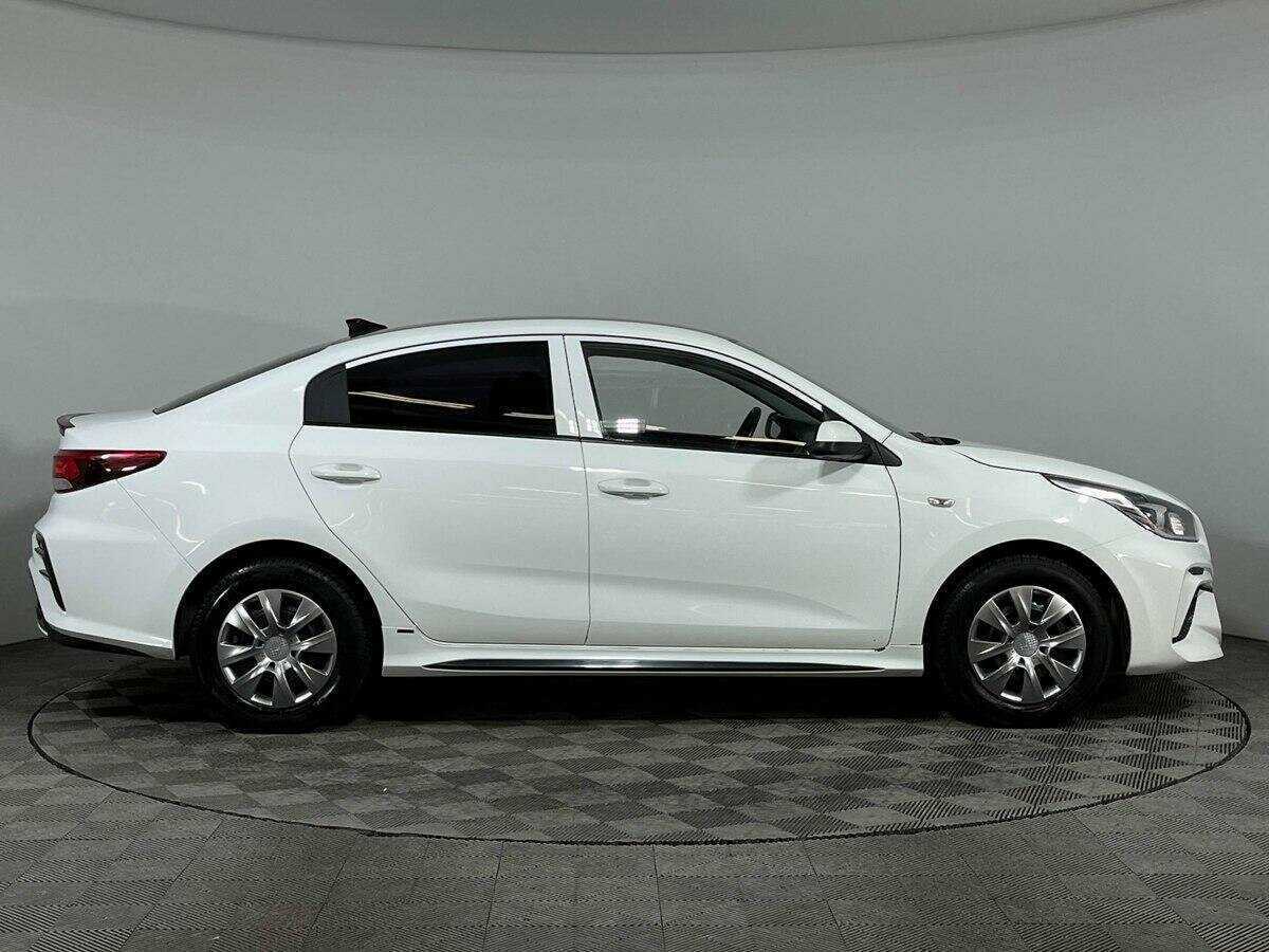 Kia Rio с пробегом — 2018 год. Фото: #3