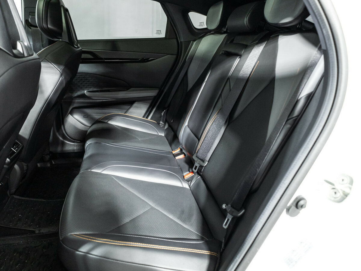 Changan UNI-V с пробегом — 2023 год. Фото: #9