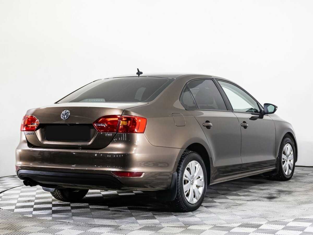 Volkswagen Jetta с пробегом — 2012 год. Фото: #4