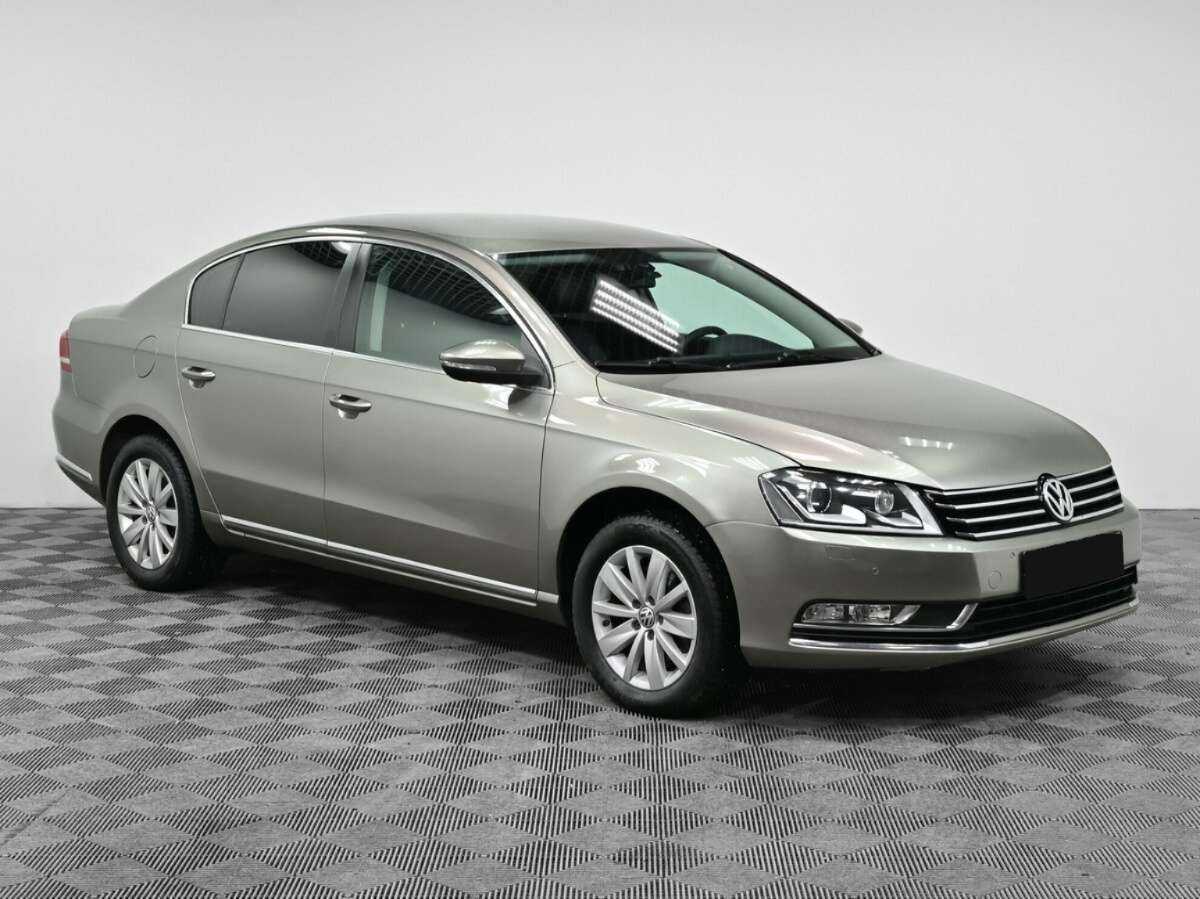 Volkswagen Passat с пробегом — 2014 год. Фото: #2