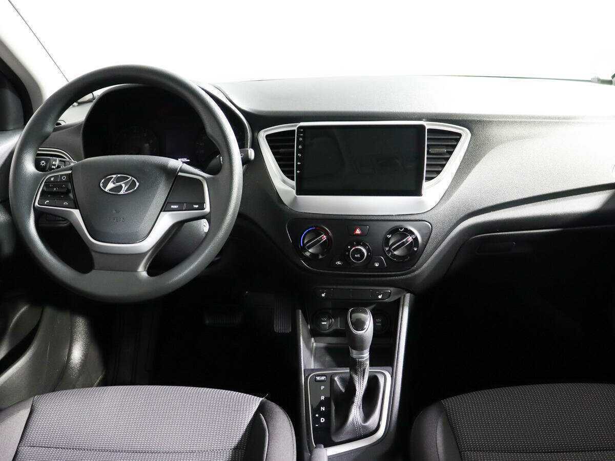 Hyundai Solaris с пробегом — 2021 год. Фото: #9