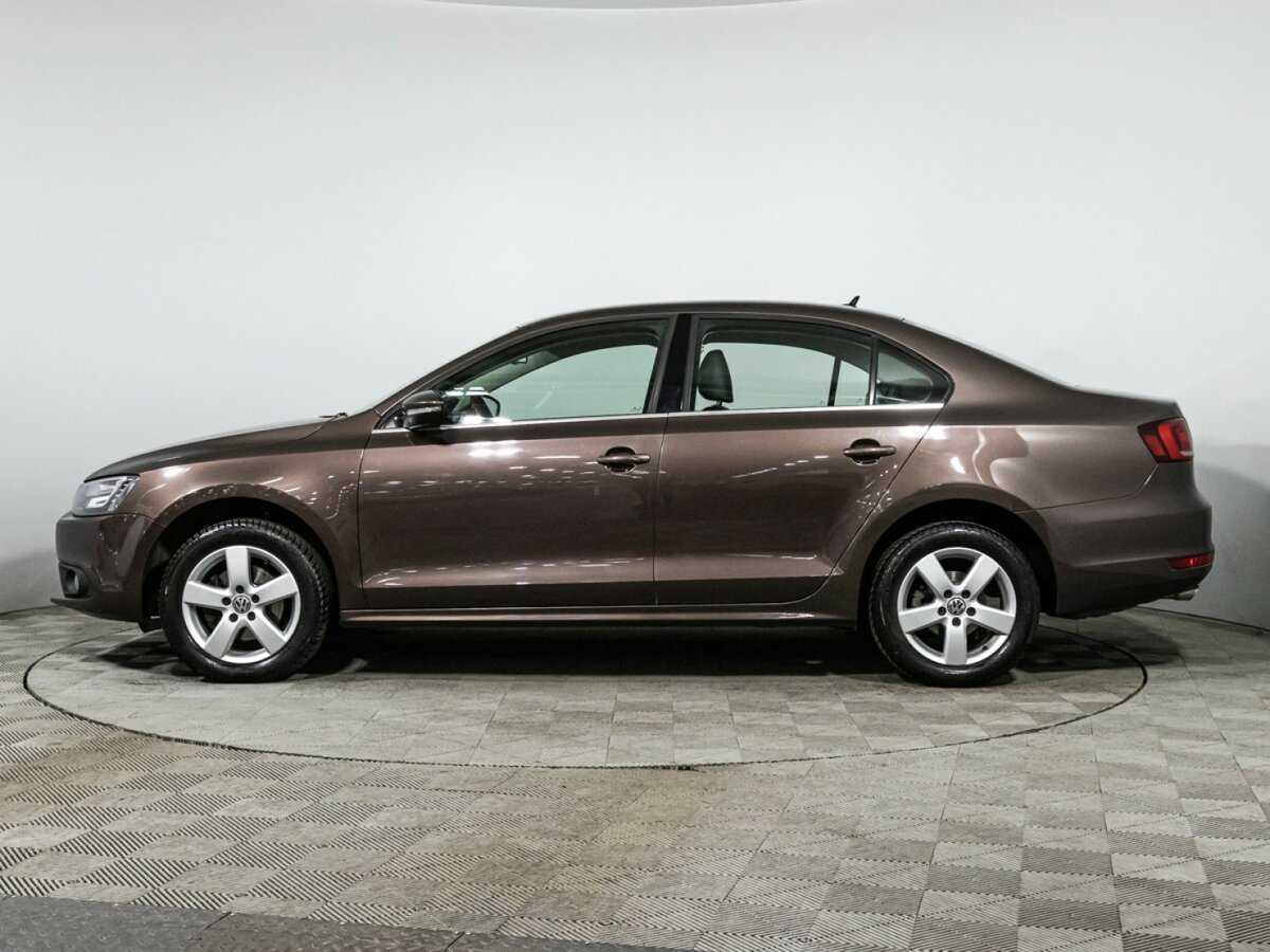 Volkswagen Jetta с пробегом — 2014 год. Фото: #7