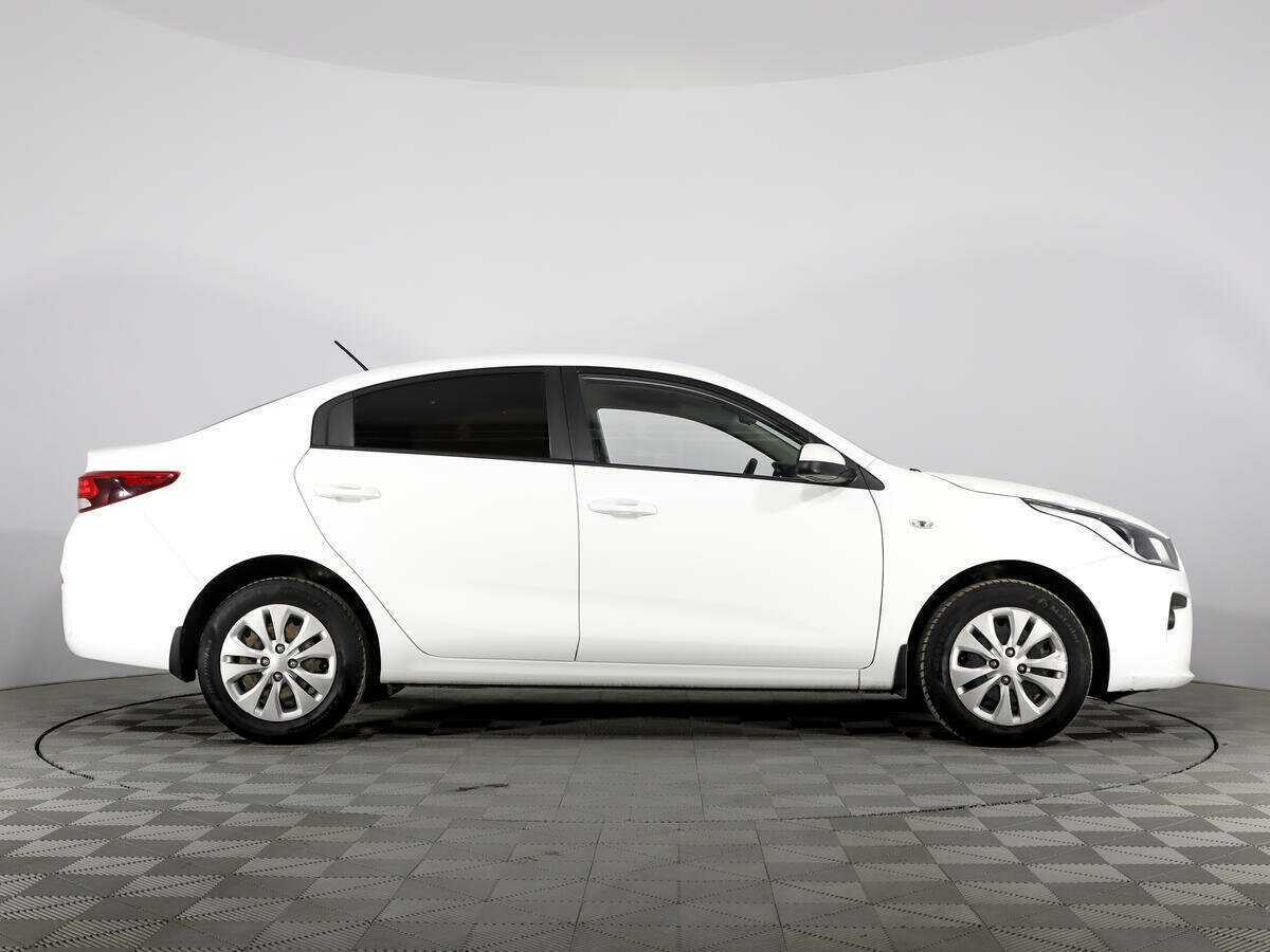 Kia Rio с пробегом — 2017 год. Фото: #3