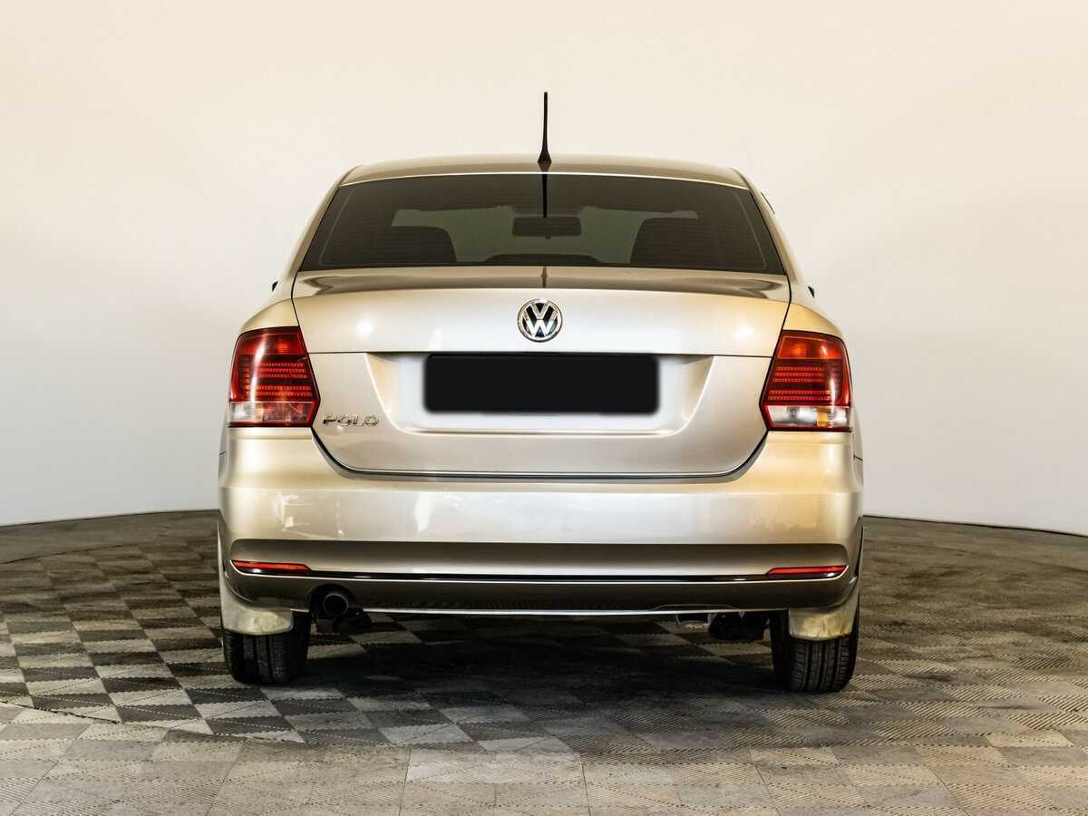 Volkswagen Polo с пробегом — 2016 год. Фото: #5