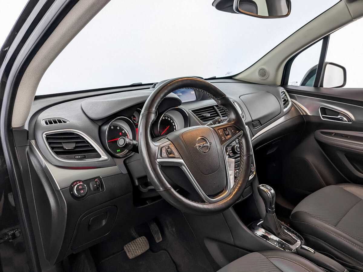 Opel Mokka с пробегом — 2013 год. Фото: #15