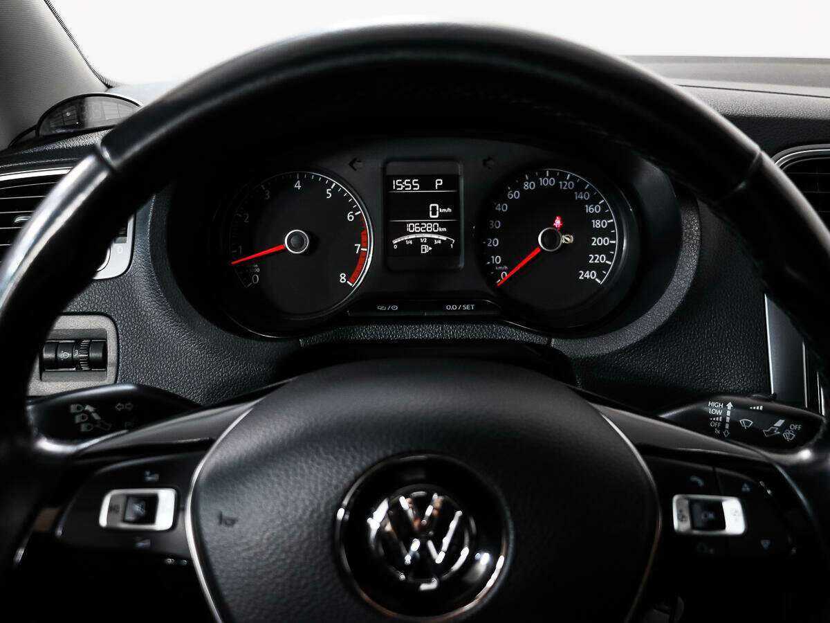 Volkswagen Polo с пробегом — 2016 год. Фото: #15