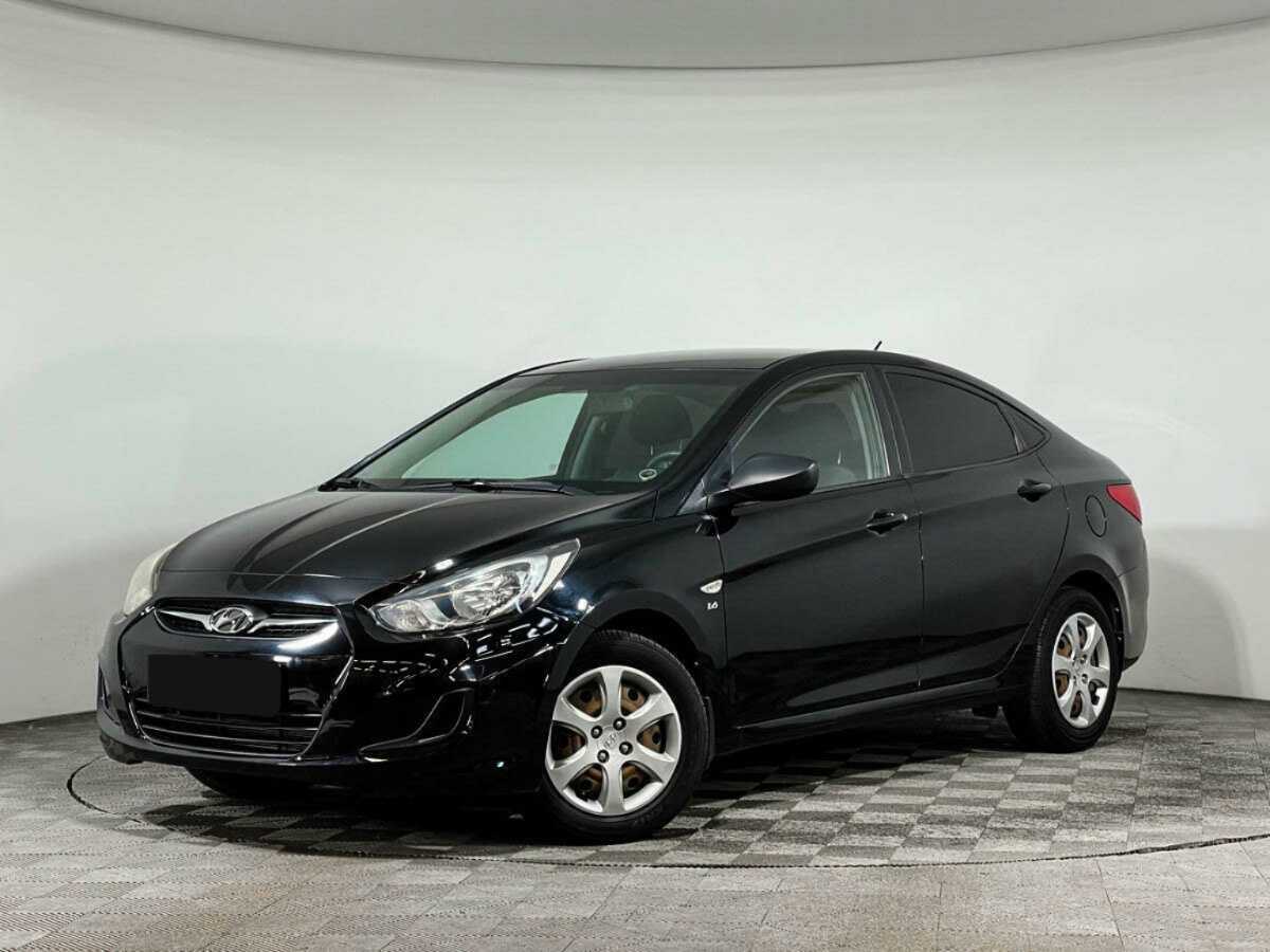 Hyundai Solaris с пробегом — 2012 год. Посмотреть фото