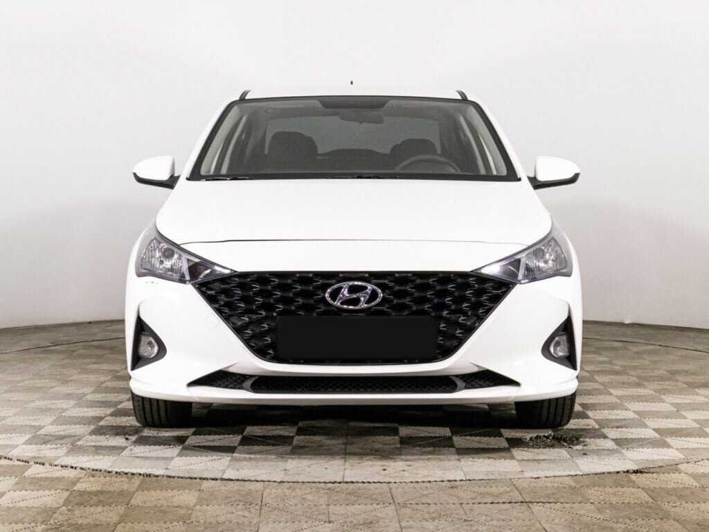 Hyundai Solaris с пробегом — 2022 год. Фото: #1