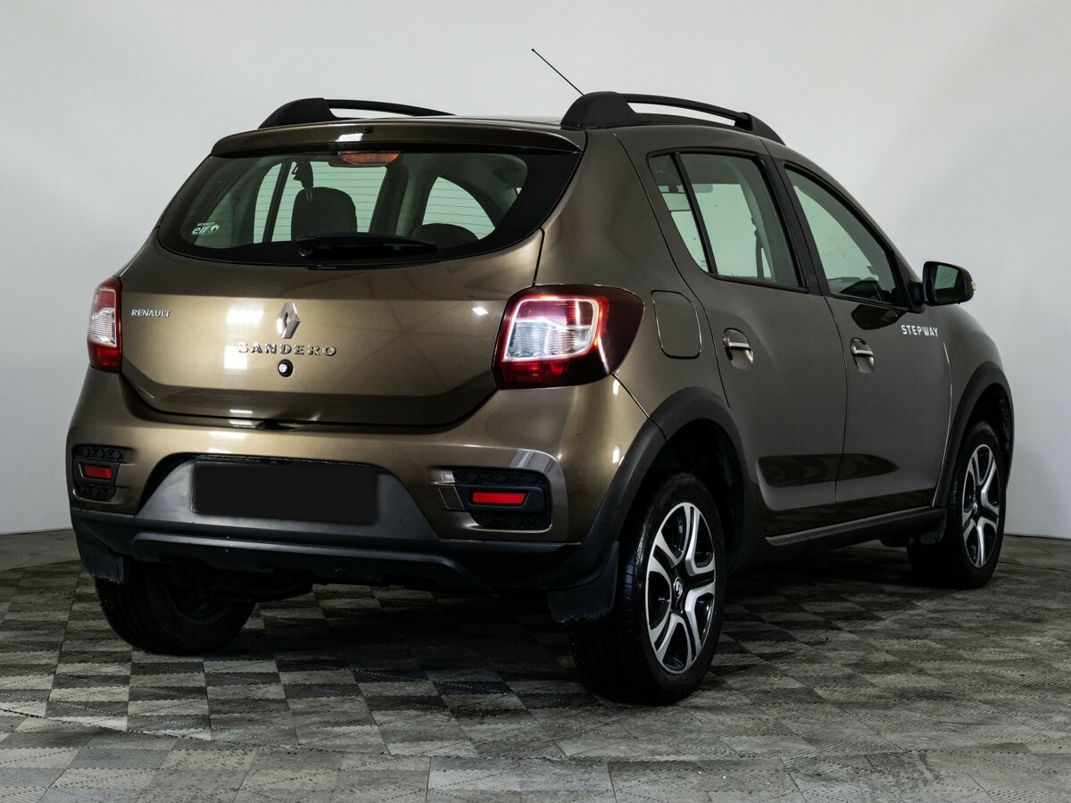 Renault Sandero с пробегом — 2018 год. Фото: #3