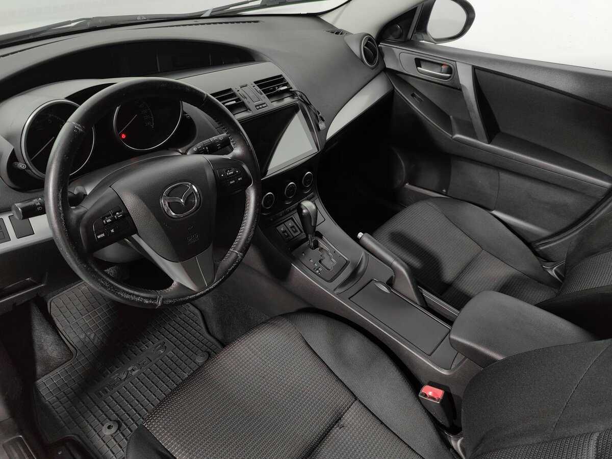 Mazda 3 с пробегом — 2012 год. Фото: #9