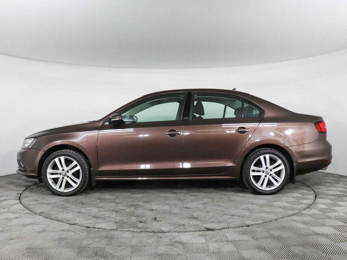 Volkswagen Jetta с пробегом — 2017 год. Фото: #7