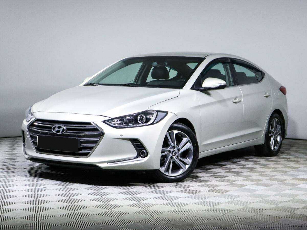 Hyundai Elantra с пробегом — 2018 год. Фото: #0
